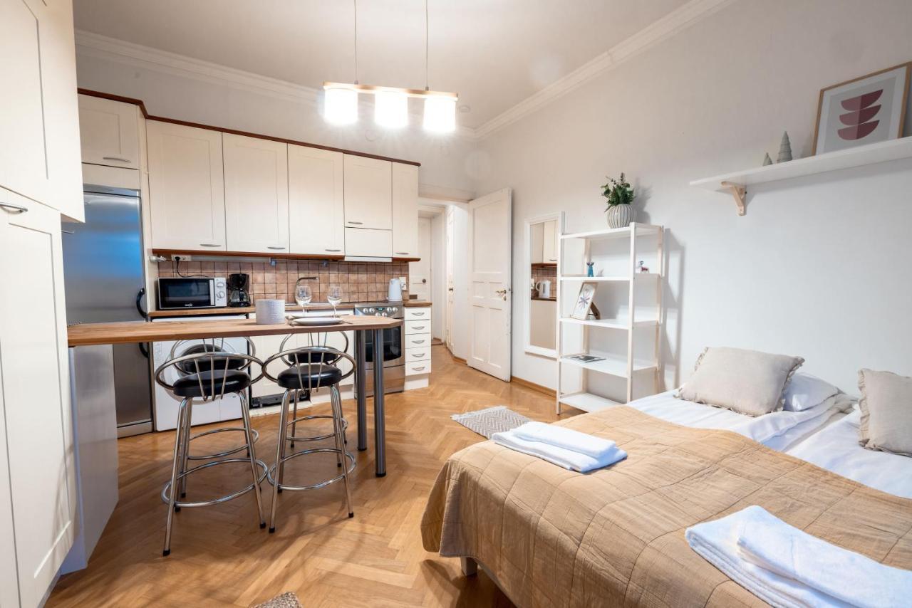 2Ndhomes Cozy & Compact Top Floor Studio In Erottaja Helsinki Luaran gambar