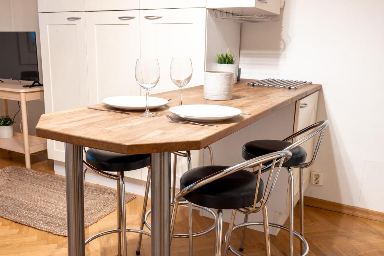 2Ndhomes Cozy & Compact Top Floor Studio In Erottaja Helsinki Luaran gambar