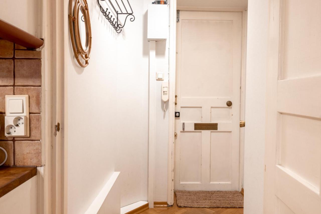 2Ndhomes Cozy & Compact Top Floor Studio In Erottaja Helsinki Luaran gambar